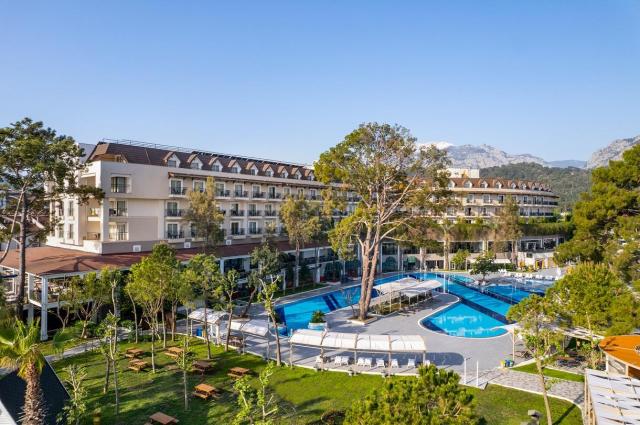 Gravel Hotels Selec