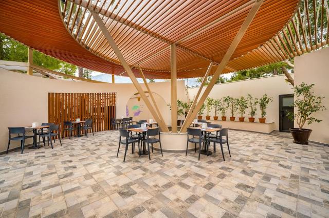 Gravel Hotels Selec