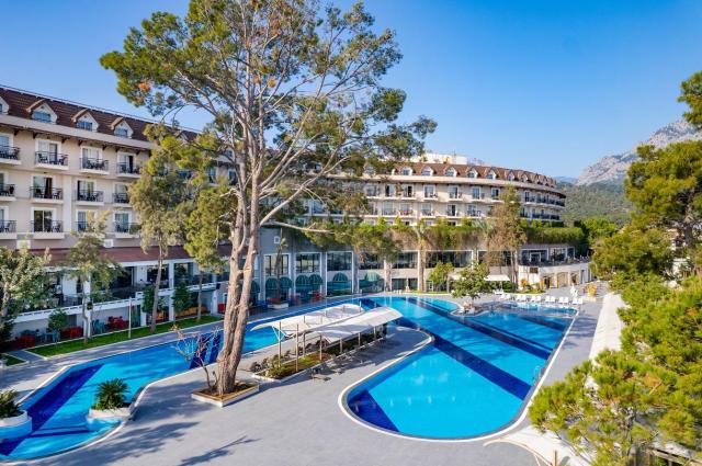Gravel Hotels Selec