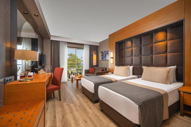 Gravel Hotels Selec