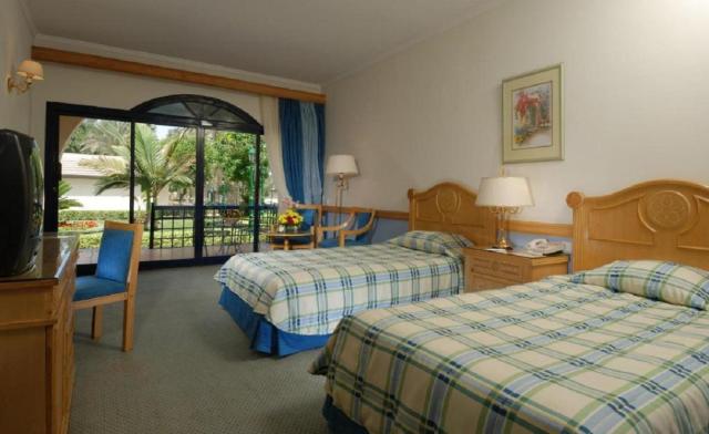 Pyramids Resort by Jaz (ex. Oasis) - Nílusi hajóút - Movenpick Resort Soma Bay
