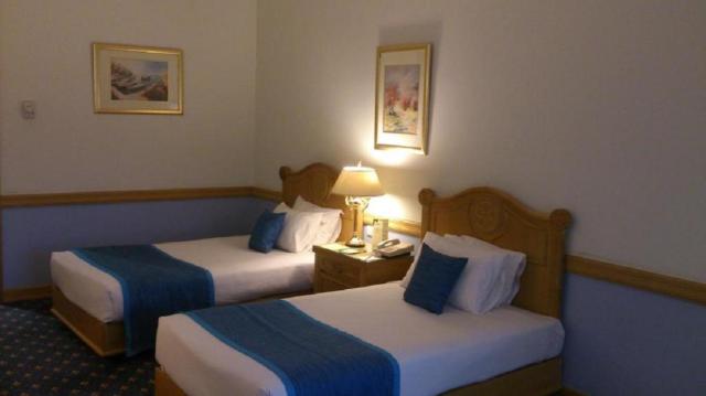 Pyramids Resort by Jaz (ex. Oasis) - Nílusi hajóút - Movenpick Resort Soma Bay