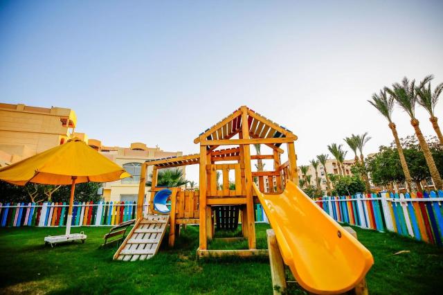 Pyramids Park Resort - Nílusi hajóút -   Tropitel Sahl Hasheesh