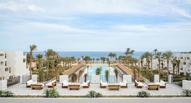 Serry Beach Resort