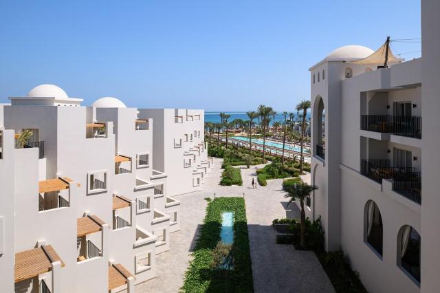 Serry Beach Resort