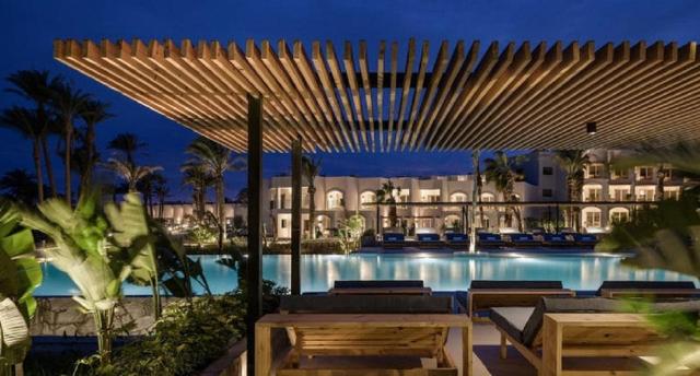 Serry Beach Resort