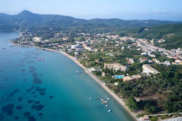 Delfinia Hotel 