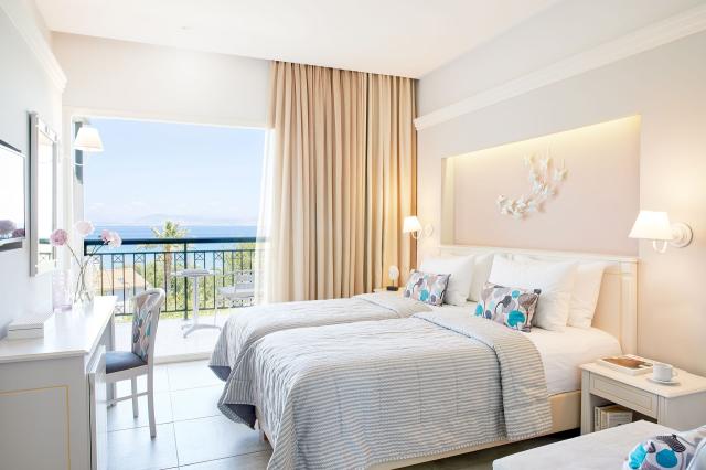 Delfinia Hotel 