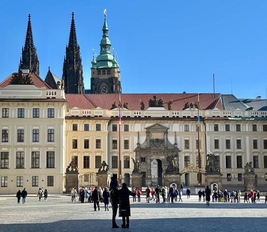 Száztornyú Prága