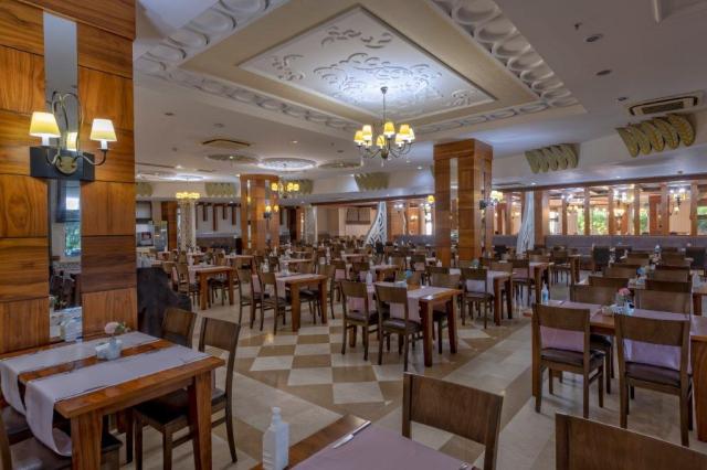 Lake & River Side Hotel & Spa