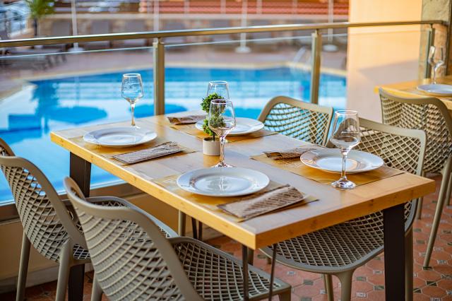 Hotel Theos Village