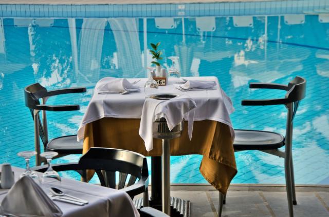 Minos Hotel