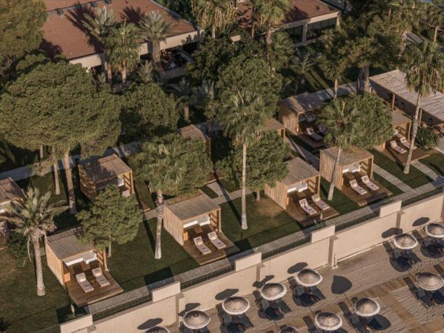 Balmy Beach Resort