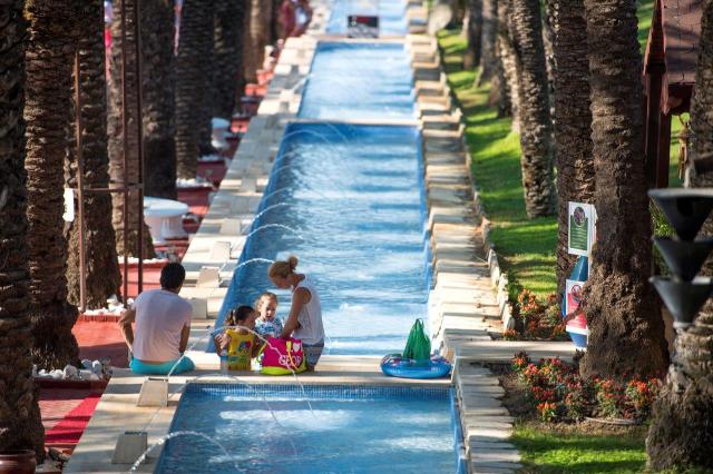 Seven Seas Hotel Blue