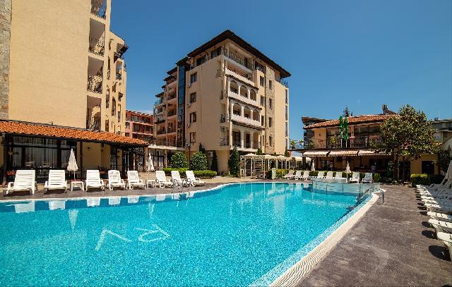 Rose Village Aparthotel