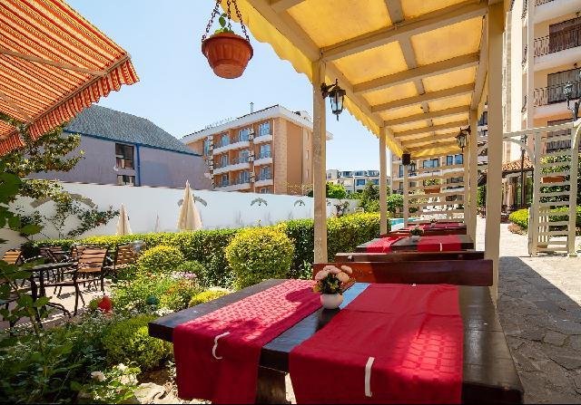 Rose Village Aparthotel