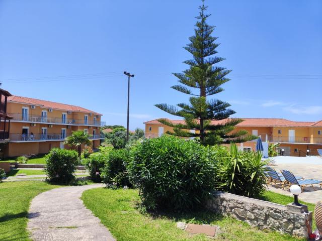 Bessies Village