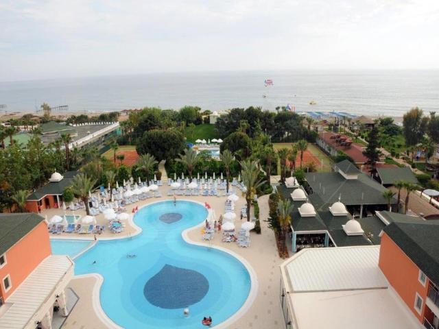 Club Insula Resort and Spa