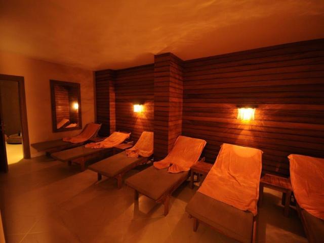 Club Insula Resort and Spa