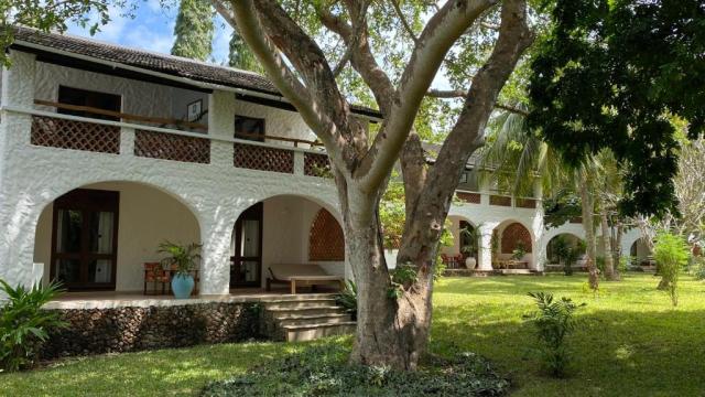 Pinewood Beach Resort & Spa