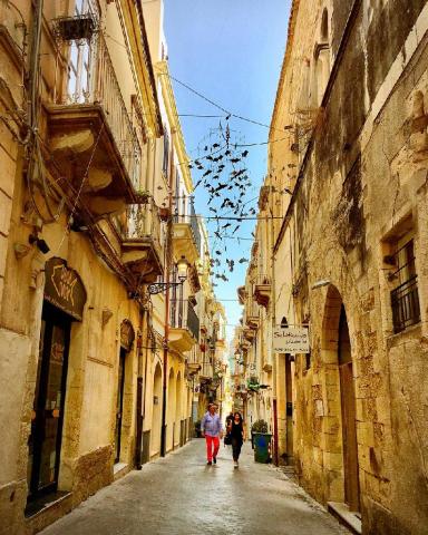 TAVASZKÖSZÖNTŐ TAORMINÁBAN - Szicíliai varázslat: Siracusa - Catania - Etna - Taormina