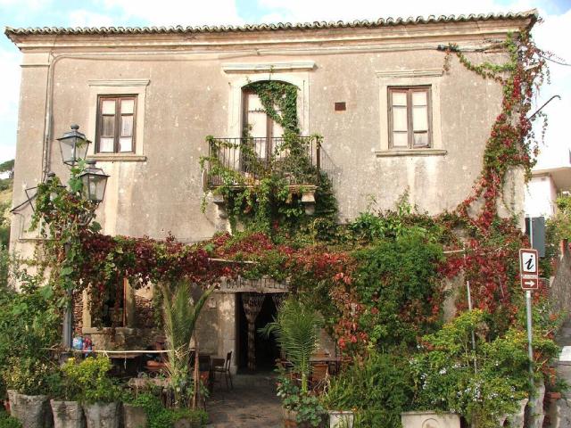 TAVASZKÖSZÖNTŐ TAORMINÁBAN - Szicíliai varázslat: Siracusa - Catania - Etna - Taormina