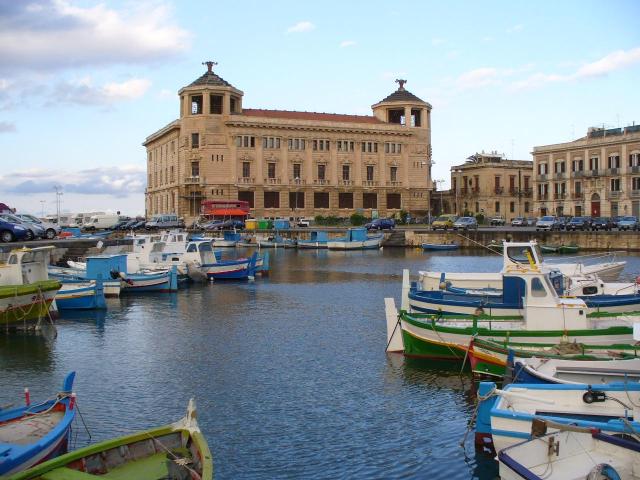 TAVASZKÖSZÖNTŐ TAORMINÁBAN - Szicíliai varázslat: Siracusa - Catania - Etna - Taormina