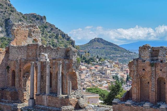 TAVASZKÖSZÖNTŐ TAORMINÁBAN - Szicíliai varázslat: Siracusa - Catania - Etna - Taormina