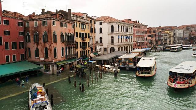 VELENCE - PADOVA - TREVISO - A lagúnák világa - Murano és Burano szigetekkel