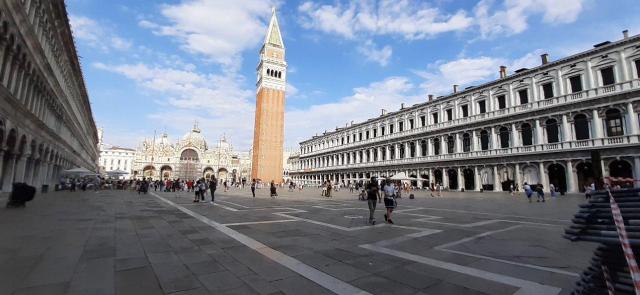 VELENCE - PADOVA - TREVISO - A lagúnák világa - Murano és Burano szigetekkel