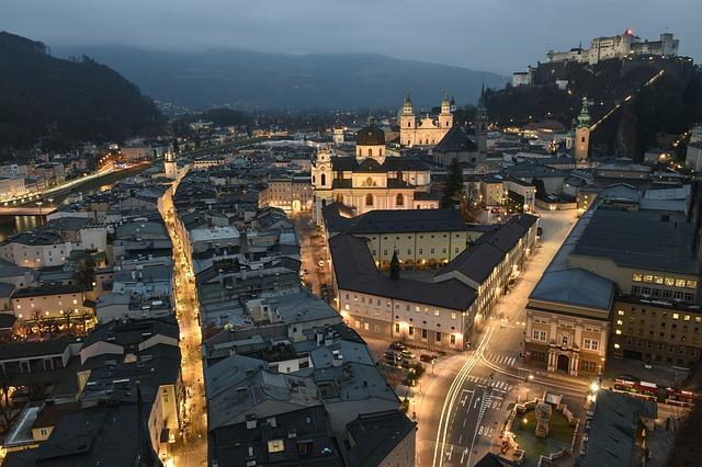 SZILVESZTER A SALZKAMMERGUTI TAVAKNÁL - Hajózással Hallstatti tavon és a Wolgang See-n! Salzburg, Bad Ischl és a Katrin Alm