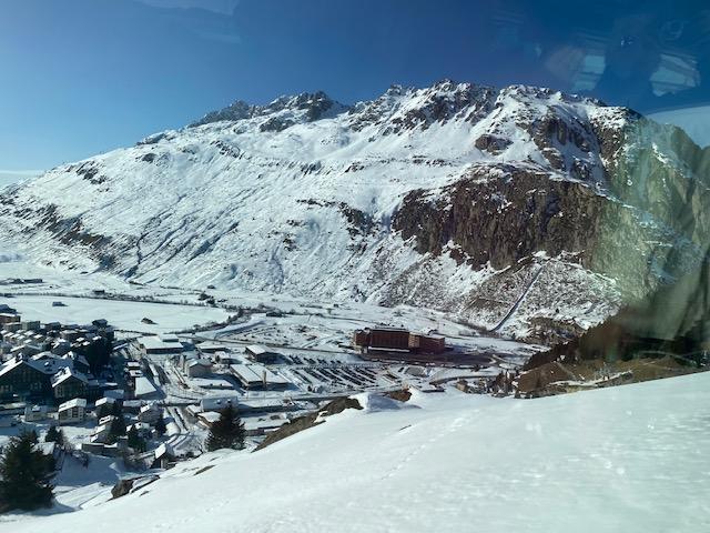 SVÁJC IKONIKUS HEGYEI KÖZÖTT UTAZUNK - Álomutazás a Glacier Expresszel a téli Alpokban - ahogy még sosem látta!
