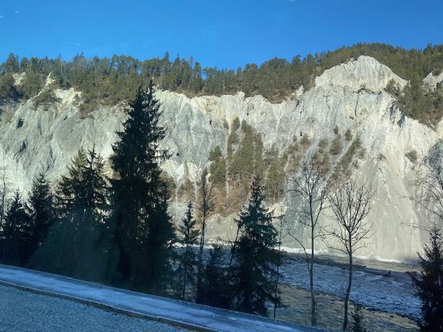 SVÁJC IKONIKUS HEGYEI KÖZÖTT UTAZUNK - Álomutazás a Glacier Expresszel a téli Alpokban - ahogy még sosem látta!