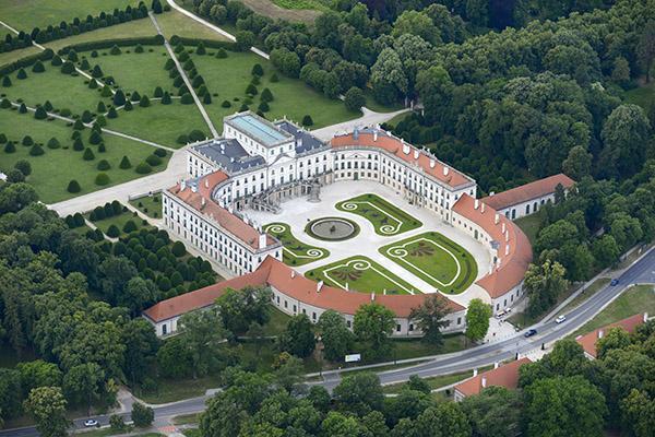 ADVENT A FERTŐ-TÓ KÉT OLDALÁN: FERTŐD ÉS RUSZT - Adventi hangulatban a Fertő-tó vidékén kirándulunk - Fertőd, Ruszt