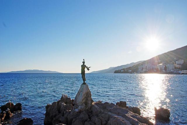 KARNEVÁL RIJEKA - Varasd és Zágráb. KRK sziget kirándulás