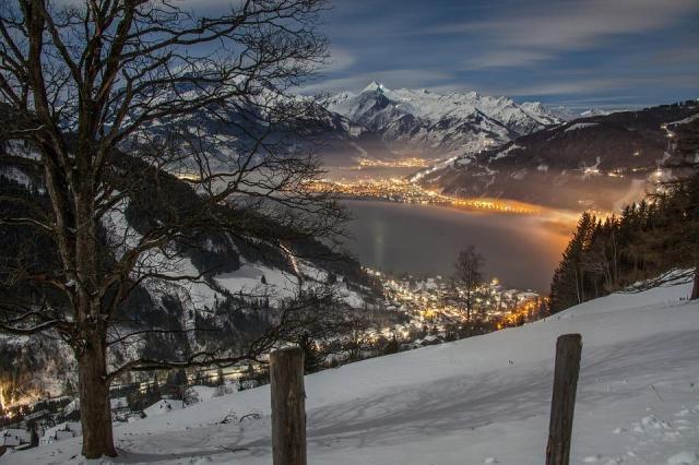 ADVENT SALZBURGBAN ÉS A SALZKAMMERGUTI TÓVIDÉKEN - Hellbrunn karácsonyi vására, Zwölferhorn felvonóval, Sankt Wolfgang és Hallstat