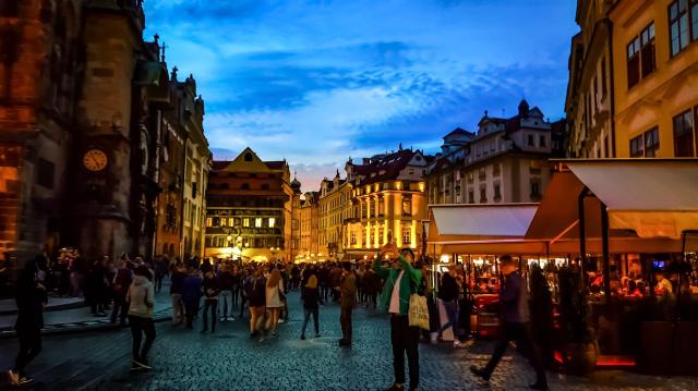 PRÁGAI HÉTVÉGE - Karlovy Vary, Marienbad és Lednice, Česke Budejovice és Česky Krumlov