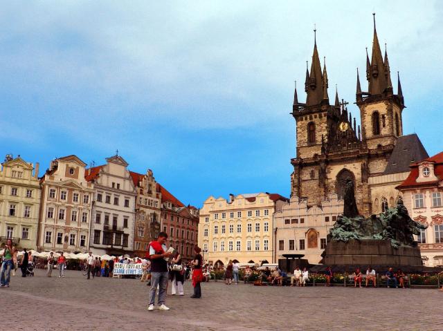 PRÁGAI HÉTVÉGE - Karlovy Vary, Marienbad és Lednice, Česke Budejovice és Česky Krumlov