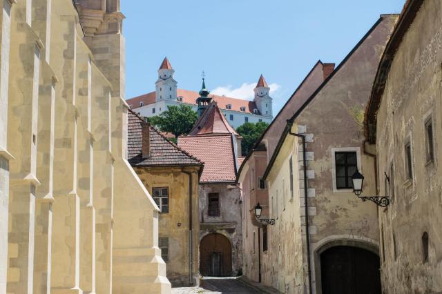 PRÁGAI HÉTVÉGE - Karlovy Vary, Marienbad és Lednice, Česke Budejovice és Česky Krumlov