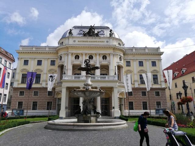 PRÁGAI HÉTVÉGE - Karlovy Vary, Marienbad és Lednice, Česke Budejovice és Česky Krumlov