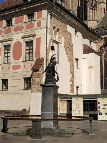 PRÁGAI HÉTVÉGE - Karlovy Vary, Marienbad és Lednice, Česke Budejovice és Česky Krumlov
