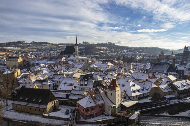 ADVENTI DÍSZBEN PRÁGA, ČESKY KRUMLOV ÉS POZSONY - Telč és Hluboká várkastélya, esti hajózás a Moldván vacsorával