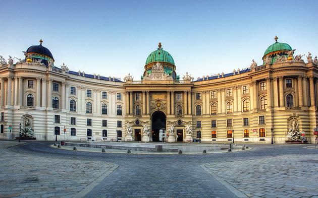 Advent Bécsben, Operaház és Hofburg