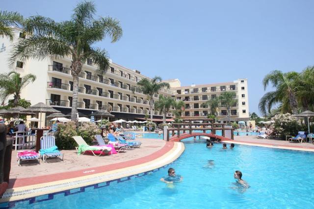 Tsokkos Gardens