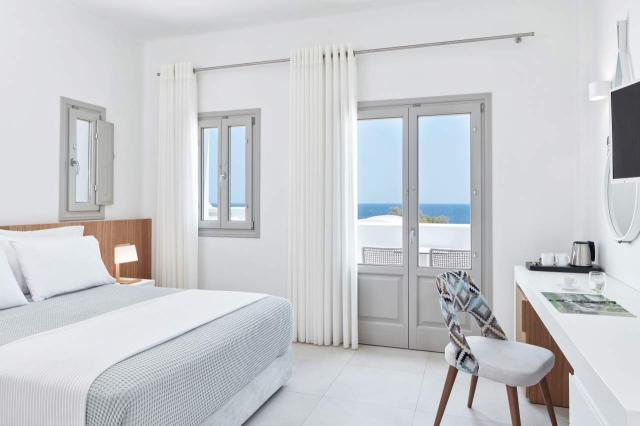 Costa Grand Resort & Spa