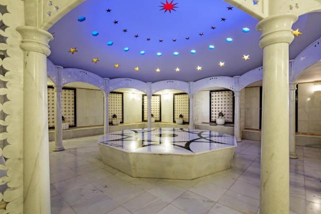 Noah's Ark Deluxe Hotel & Spa