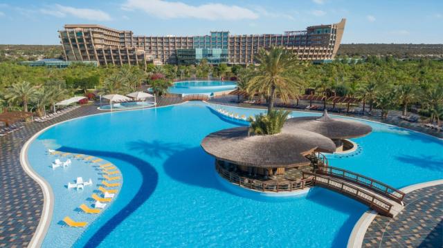 Noah's Ark Deluxe Hotel & Spa