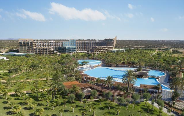Noah's Ark Deluxe Hotel & Spa
