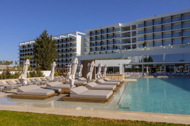 Chrysomare Beach Hotel & Resort