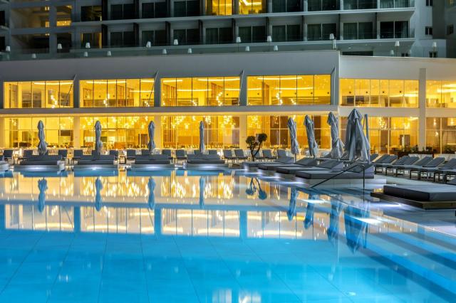 Chrysomare Beach Hotel & Resort